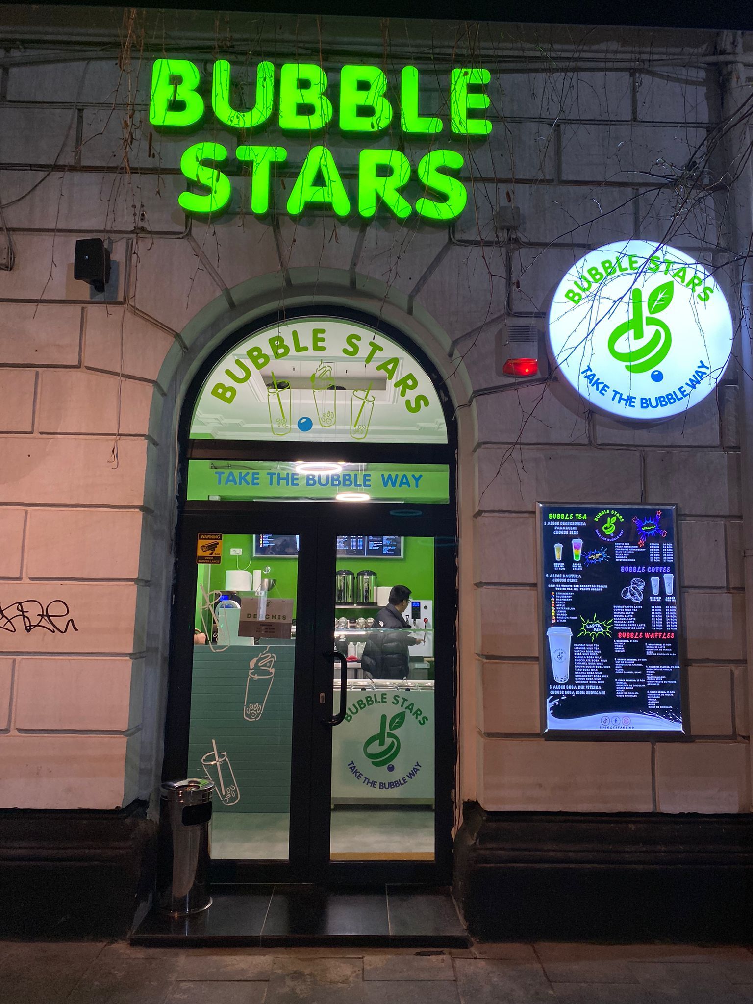 Amenajări spații comerciale – design interior, semnalistică și branding vizual